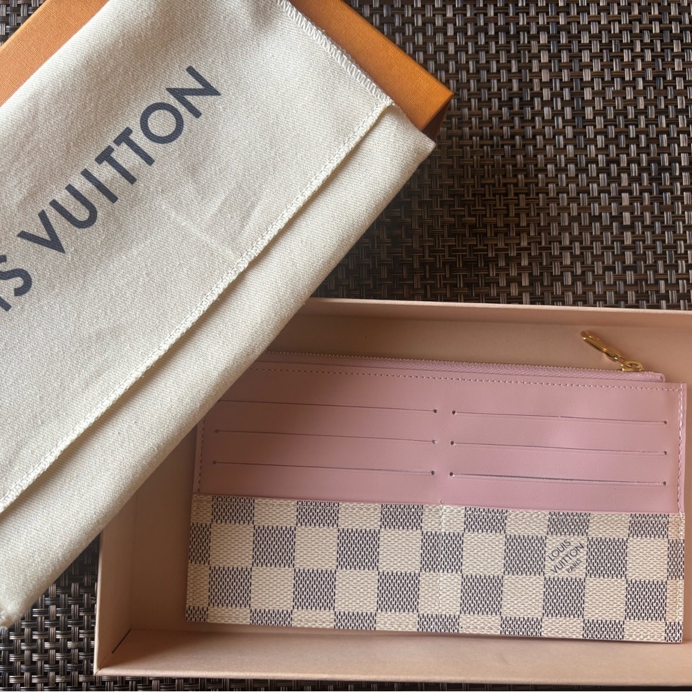 Louis Vuitton Slim Purse - Picture 2 of 7